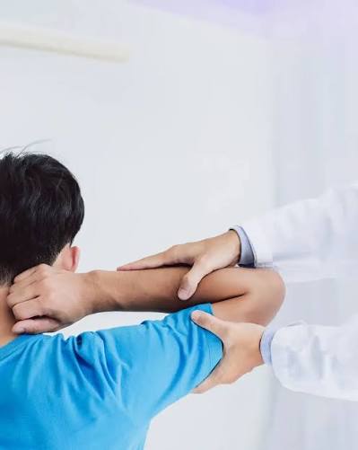 Shri Mahalaxmi Ayurved Center clinic atmosphere